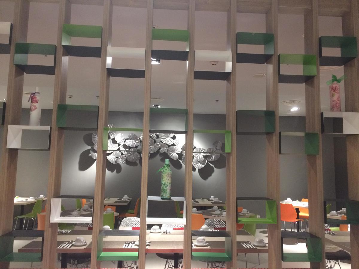 Khas Gresik Hotel Ngoại thất bức ảnh